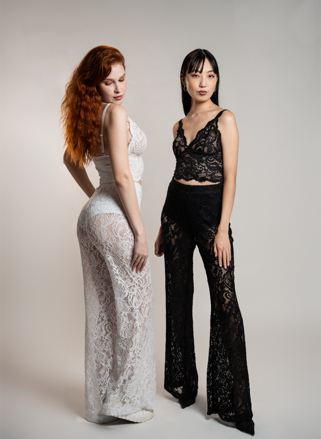 Calça de Renda com Hot Pants