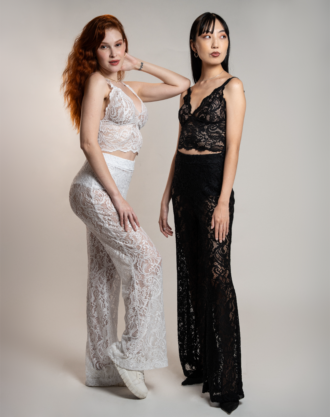 Calça de Renda com Hot Pants