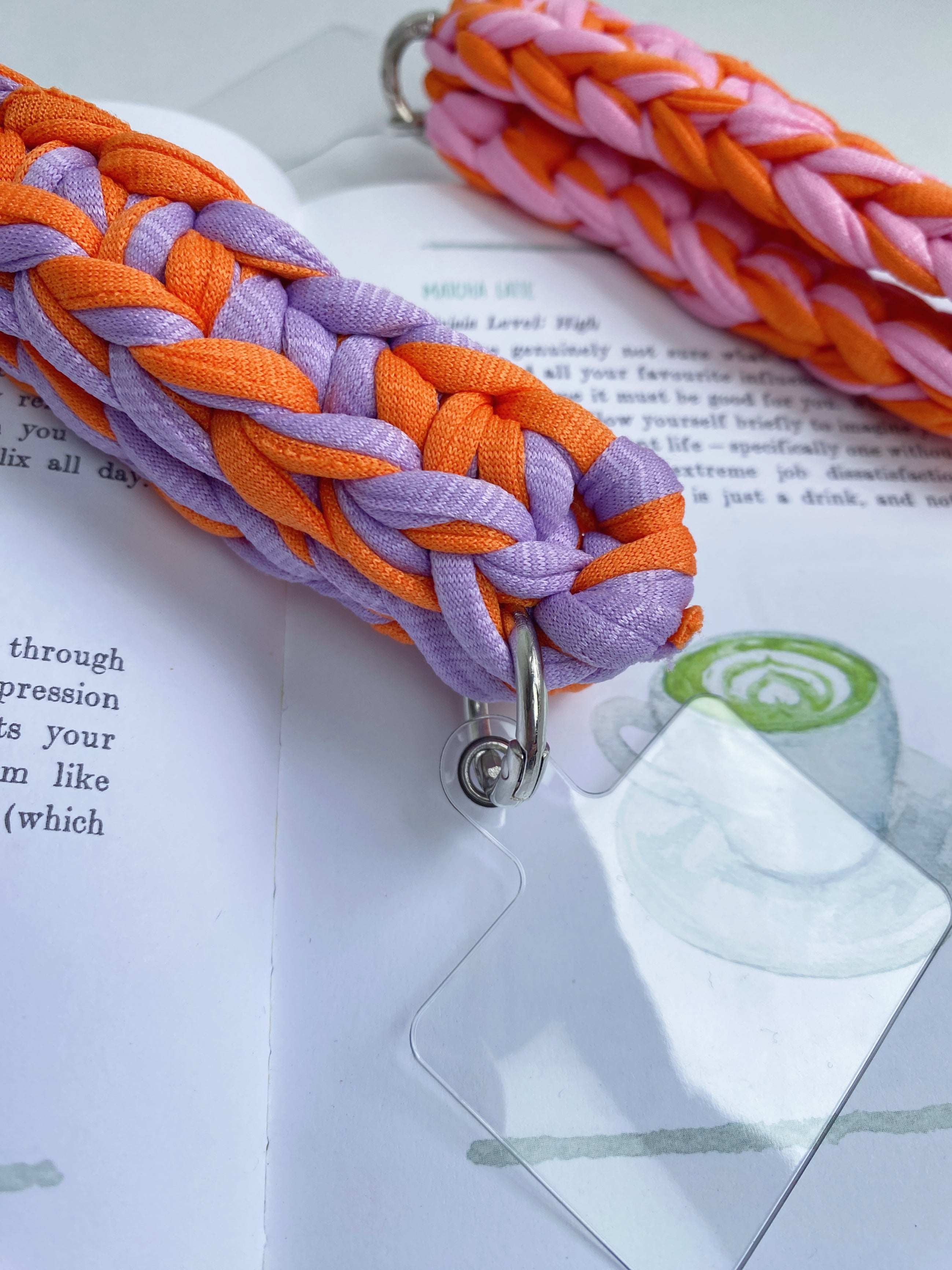 Charm Alça de Mão Bicolor