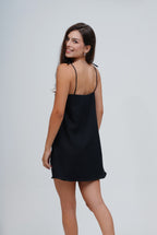 Vestido Curto Laços com Linho