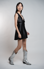 Vestido Curto Cetim com Fenda