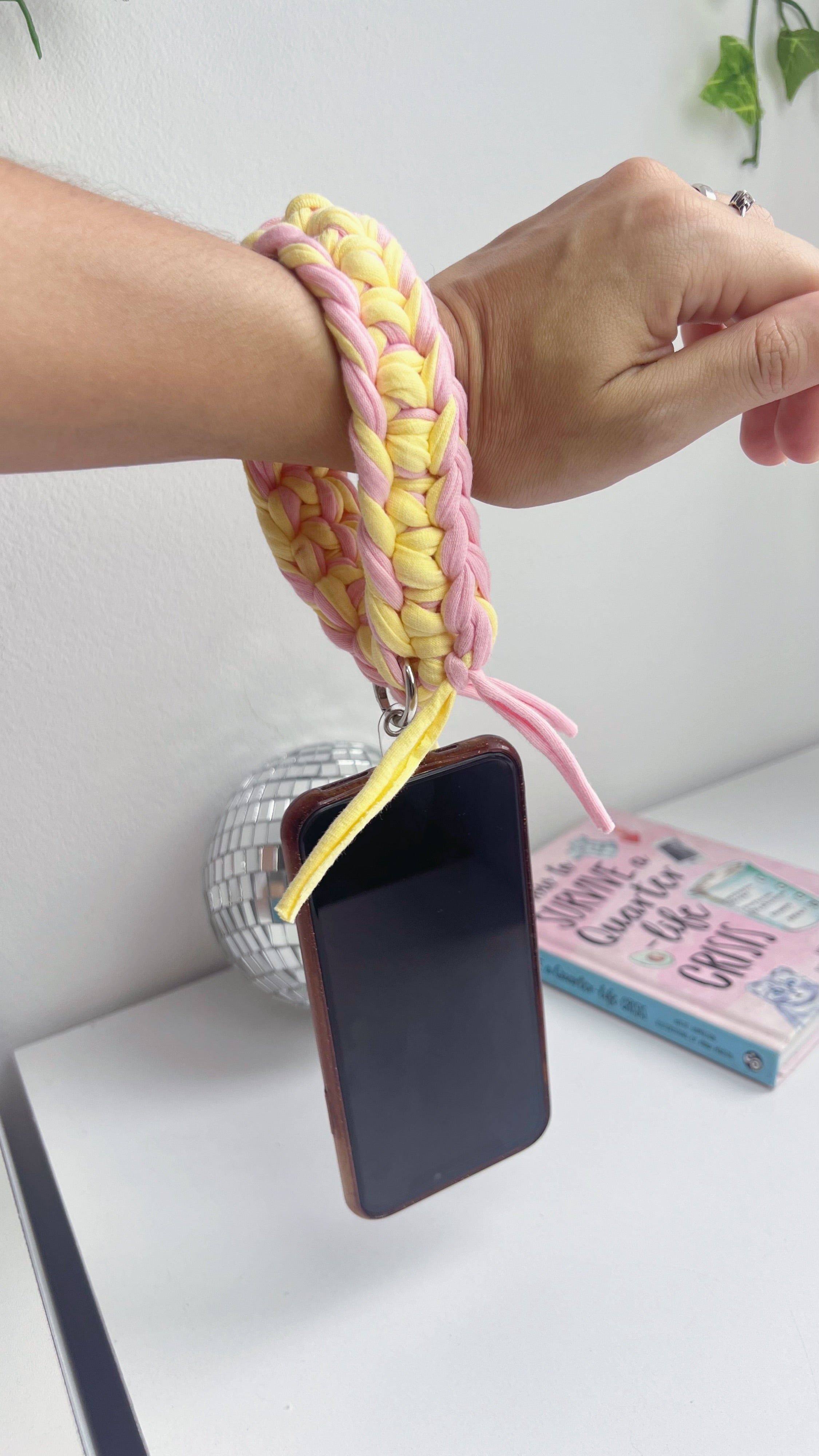 Charm Alça de Mão Bicolor