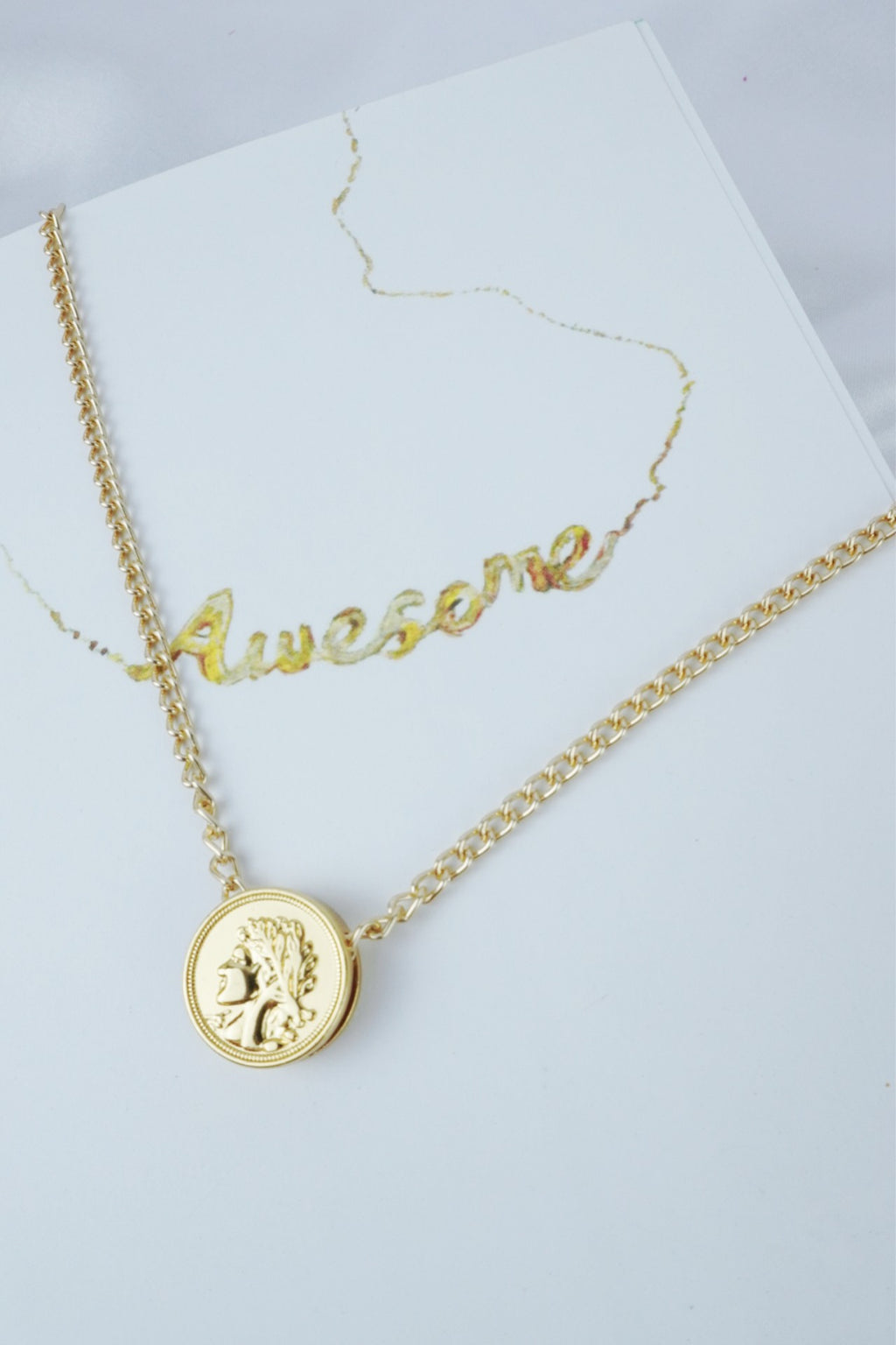 Gargantilha Moeda Dourada