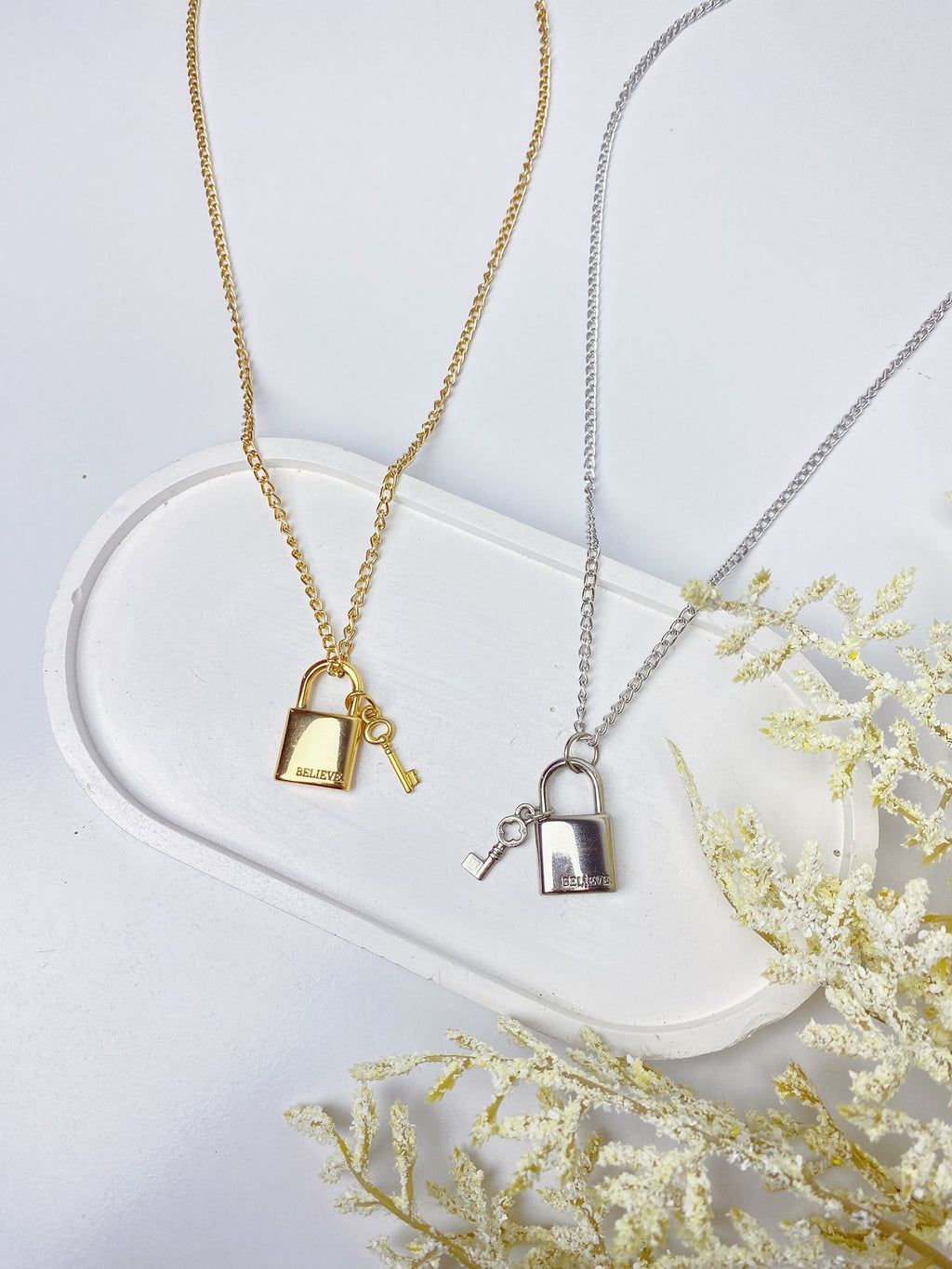 Colar Cadeado Believe