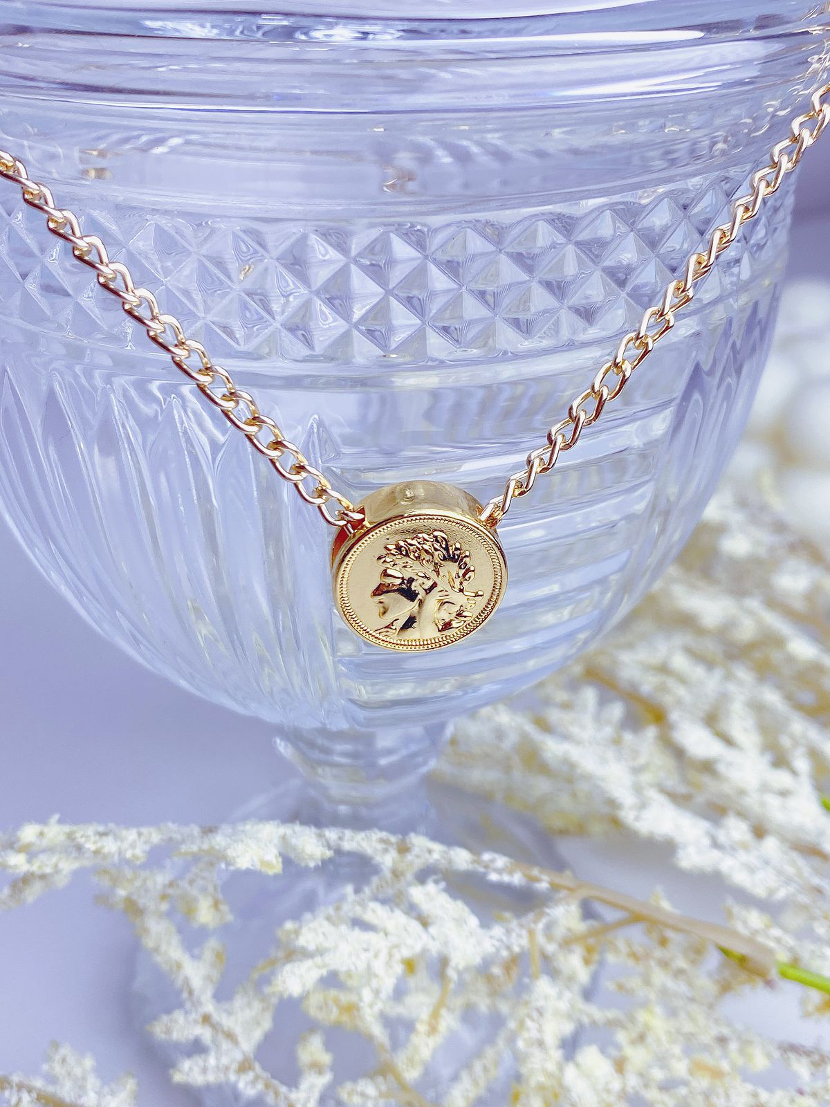 Gargantilha Moeda Dourada