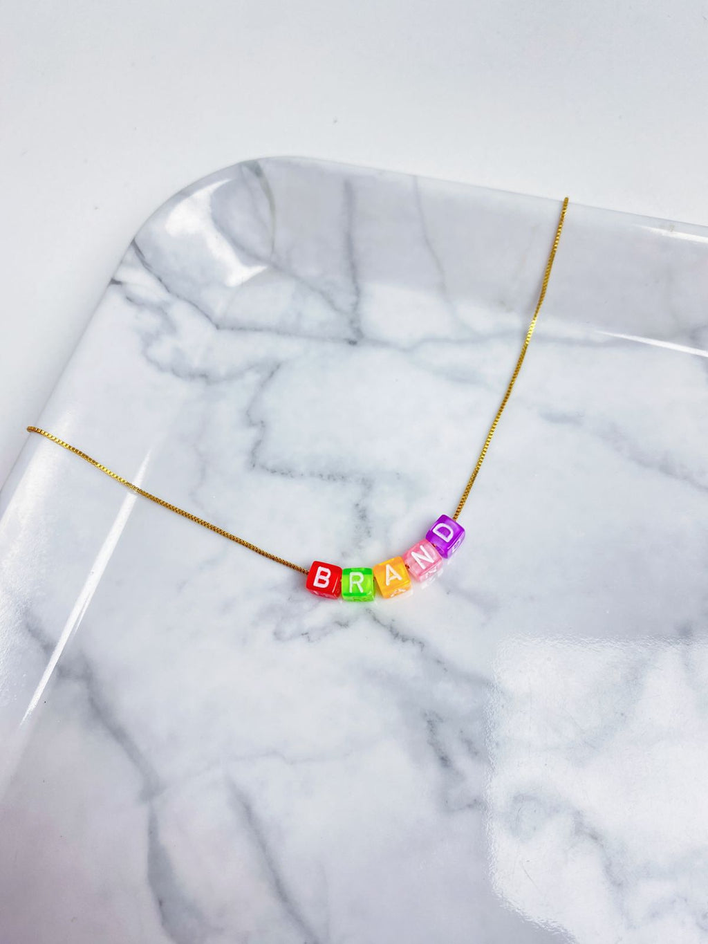 Colar Letters Folheado