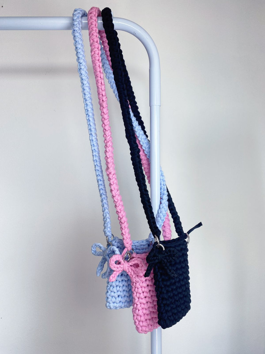 Phone Bag + Charm Brinde