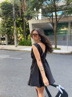 Vestido Curto Cetim com Fenda